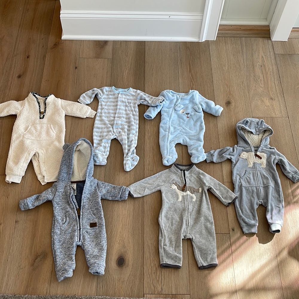 6 Carter’s Baby Boy Winter Jumpsuits 0-3 Months